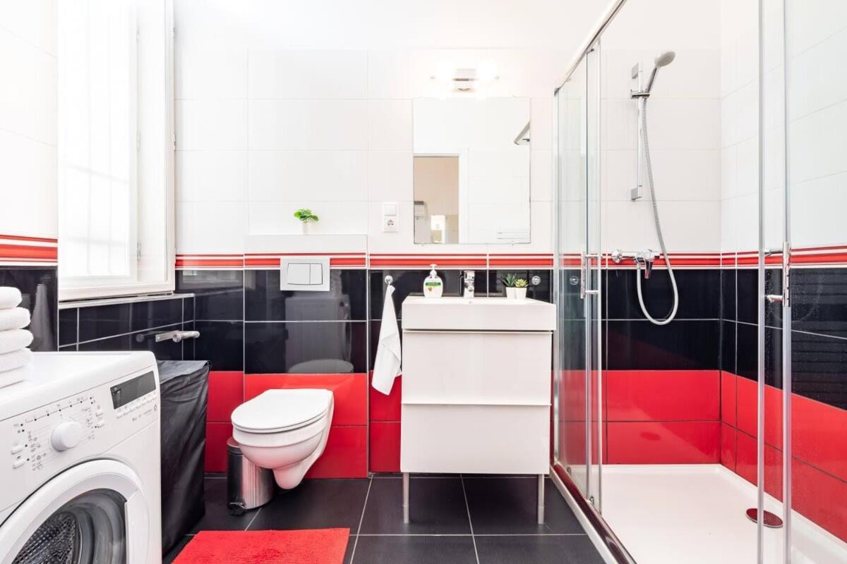 Super Central Convenient Apartment Budapest Luaran gambar
